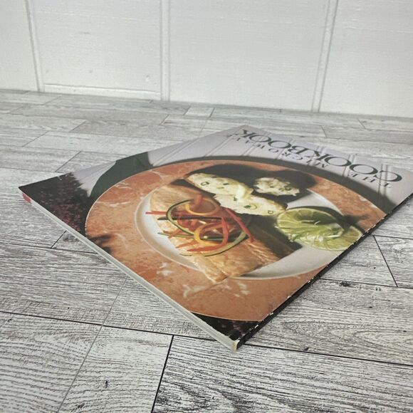 The Microwave Cookbook - Vintage Undated - Printed in Korea Part No. 862A691P41 - Picture 12 of 13